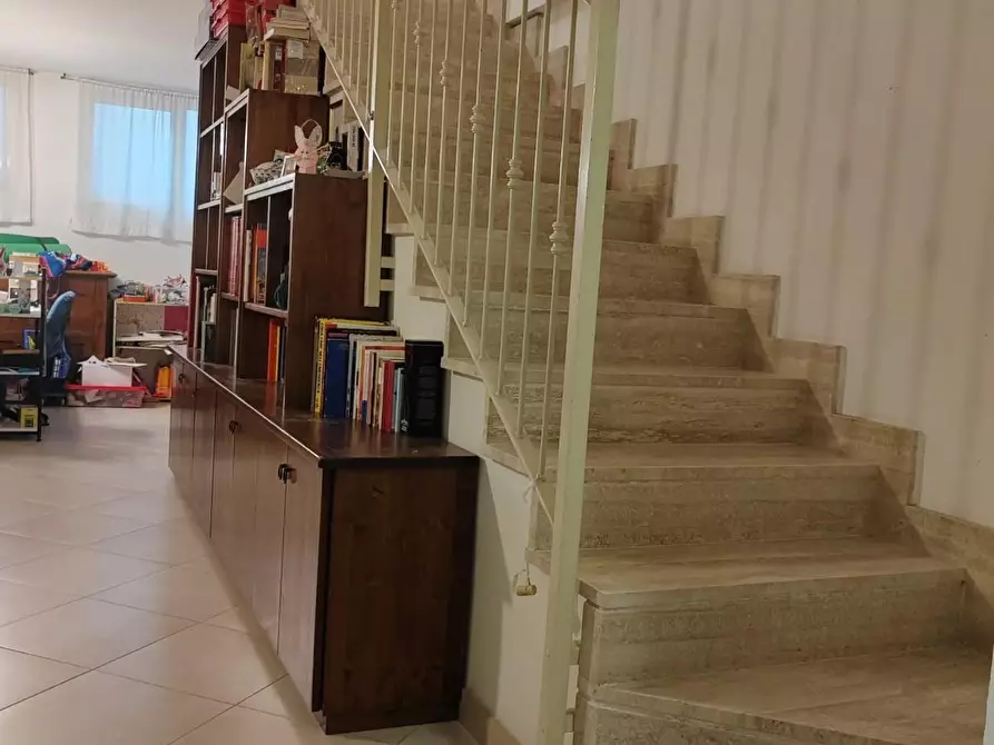 Immagine 17 di Appartamento in vendita  a Massa