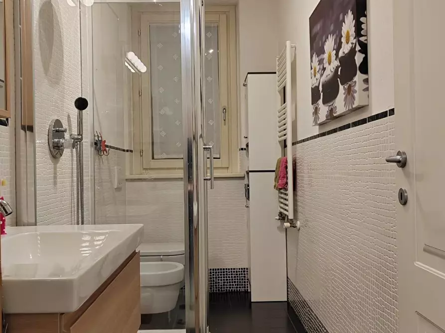 Immagine 9 di Appartamento in vendita  a Massa