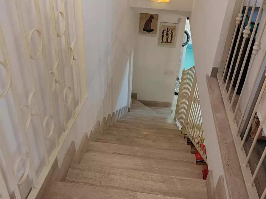 Immagine 16 di Appartamento in vendita  a Massa