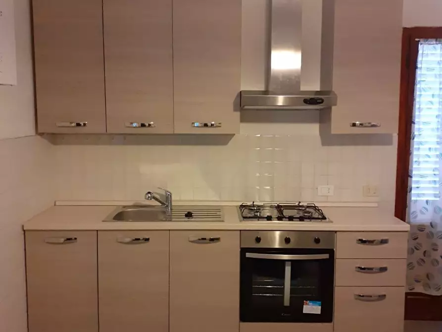 Immagine 12 di Appartamento in affitto  a Pisa