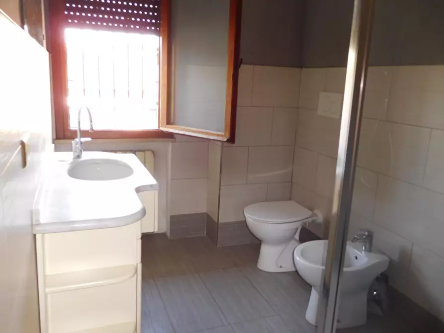 Immagine 9 di Villetta a schiera in vendita  a Vecchiano