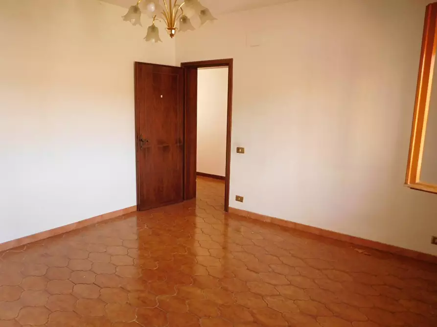 Immagine 6 di Villetta a schiera in vendita  a Vecchiano