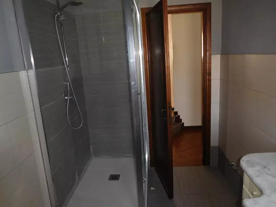 Immagine 11 di Villetta a schiera in vendita  a Vecchiano