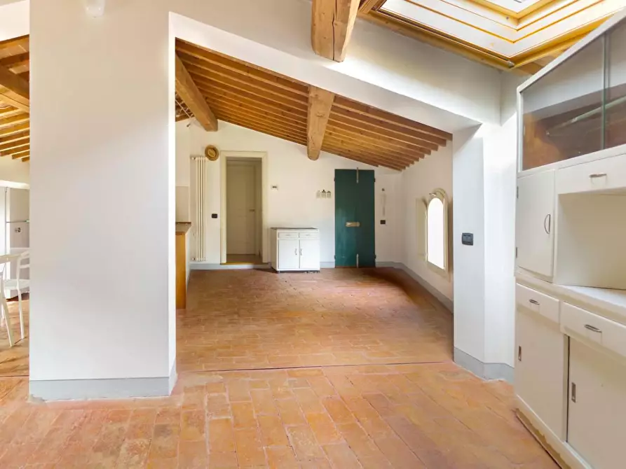 Immagine 14 di Mansarda in vendita  a Calci