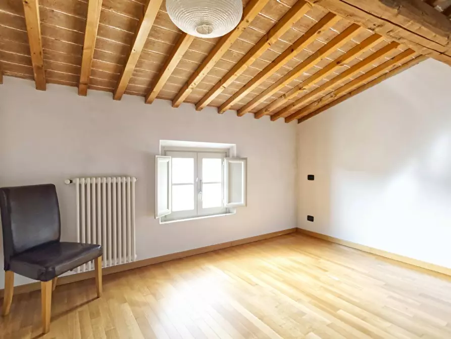 Immagine 17 di Mansarda in vendita  a Calci