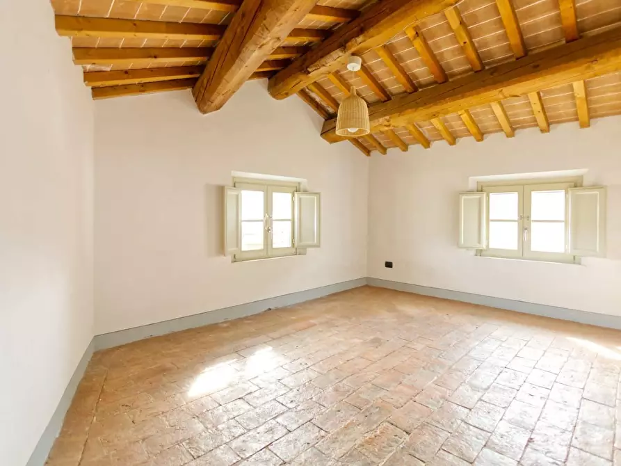 Immagine 16 di Mansarda in vendita  a Calci