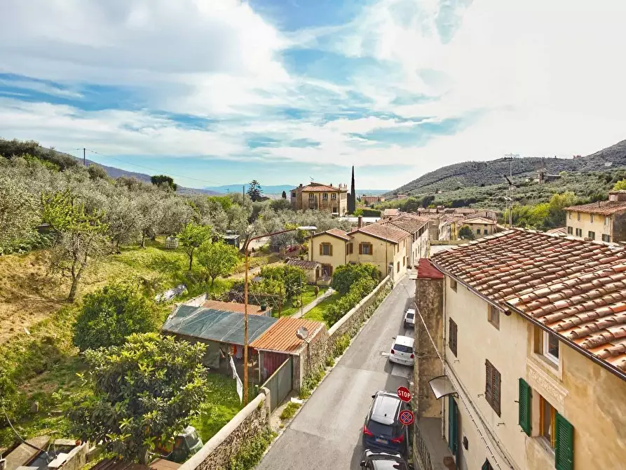 Immagine 2 di Mansarda in vendita  a Calci