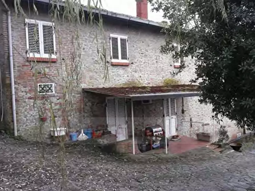 Immagine 1 di Porzione di casa in vendita  a Peccioli