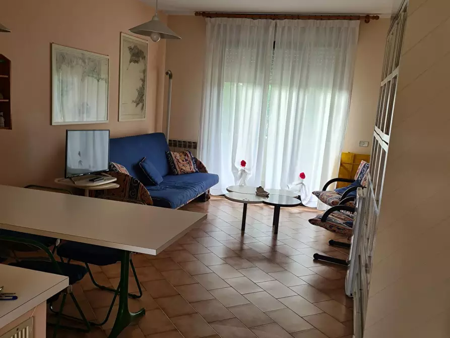 Immagine 4 di Appartamento in affitto  a Massa