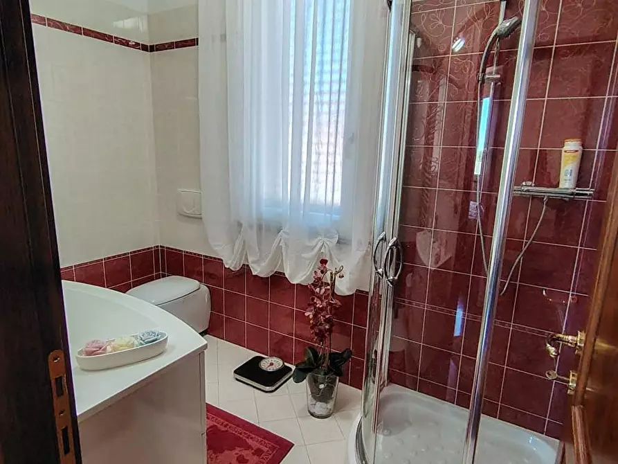 Immagine 40 di Villa in vendita  a San Giuliano Terme