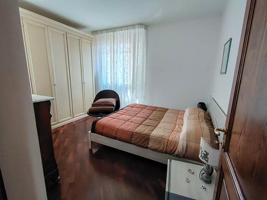 Immagine 38 di Villa in vendita  a San Giuliano Terme