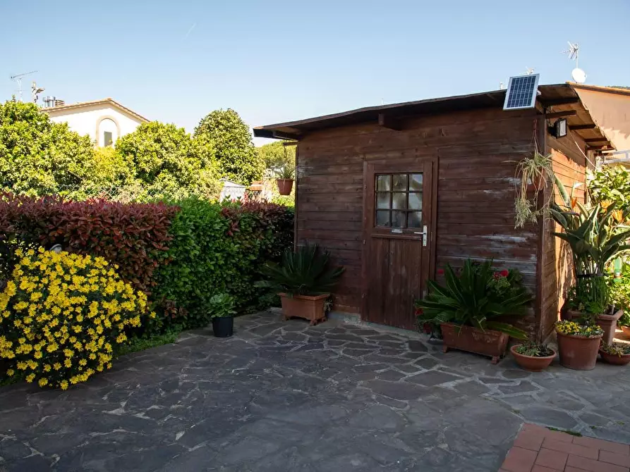 Immagine 12 di Villa in vendita  a San Giuliano Terme