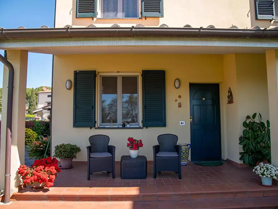 Immagine 8 di Villa in vendita  a San Giuliano Terme