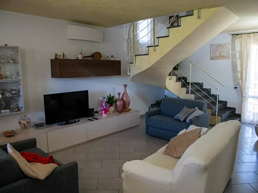 Immagine 15 di Villa in vendita  a San Giuliano Terme