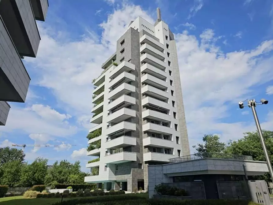 Immagine 1 di Appartamento in vendita  a Milano
