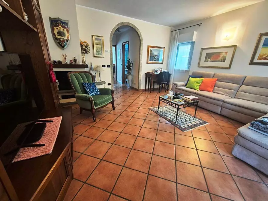 Immagine 9 di Terratetto in vendita  a Siena