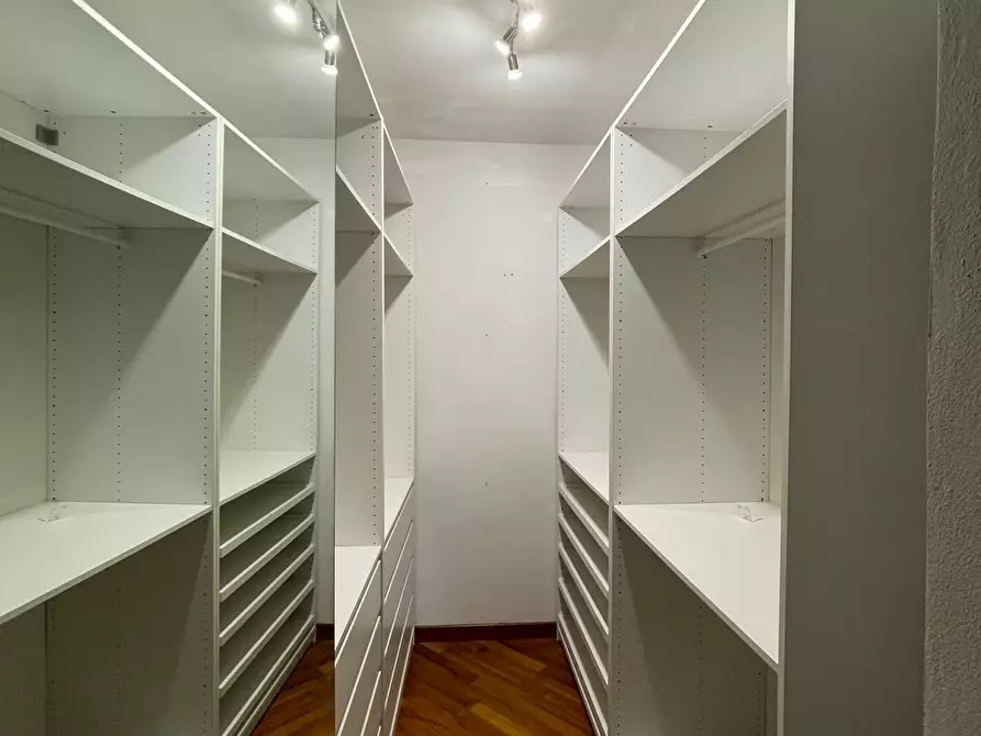 Immagine 13 di Appartamento in affitto  a Pisa