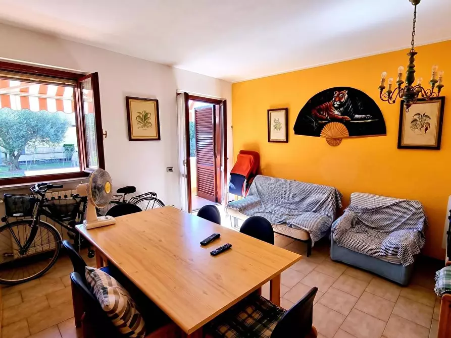 Immagine 6 di Villetta a schiera in vendita  a Massa