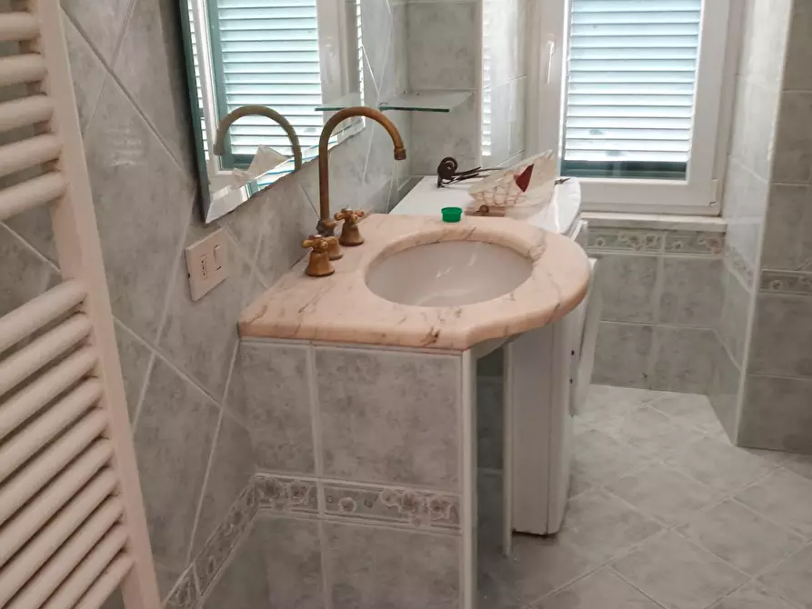 Immagine 17 di Terratetto in vendita  a Massa