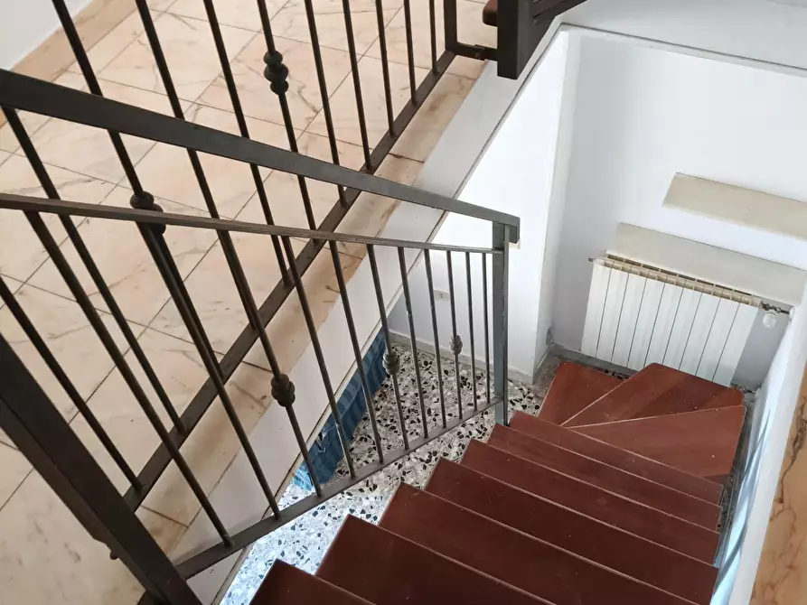 Immagine 9 di Terratetto in vendita  a Massa