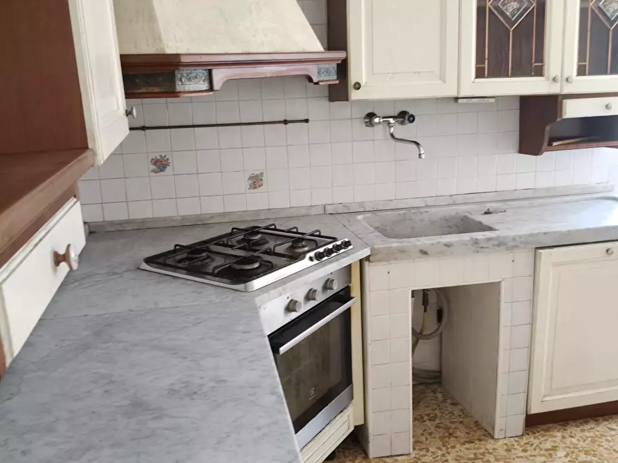 Immagine 5 di Terratetto in vendita  a Massa