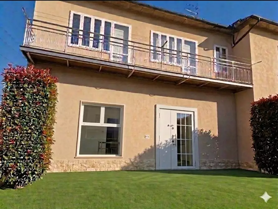 Immagine 1 di Appartamento in vendita  a Colle Di Val D'elsa