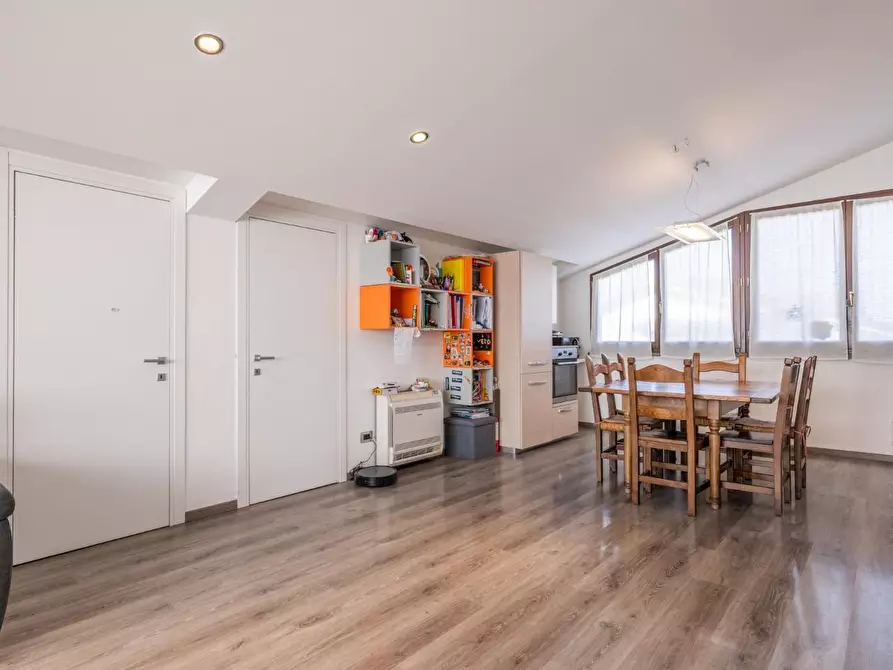 Immagine 29 di Villa in vendita  a Pontedera