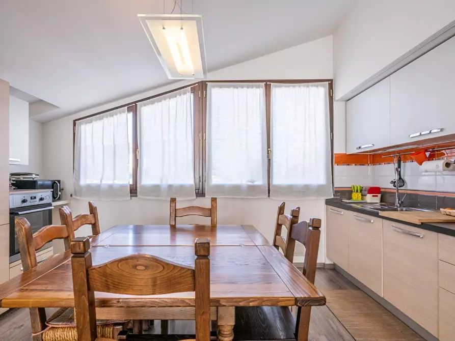 Immagine 31 di Villa in vendita  a Pontedera