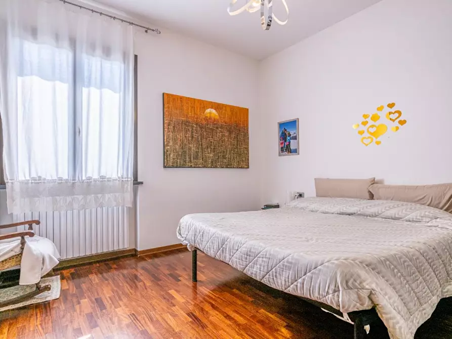 Immagine 17 di Villa in vendita  a Pontedera