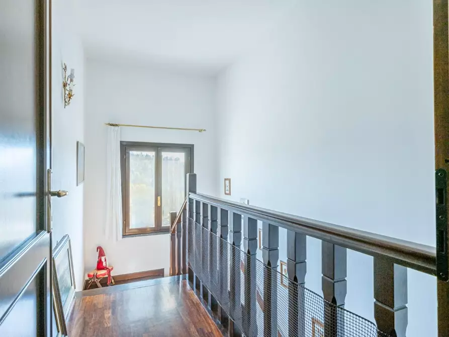 Immagine 25 di Villa in vendita  a Pontedera