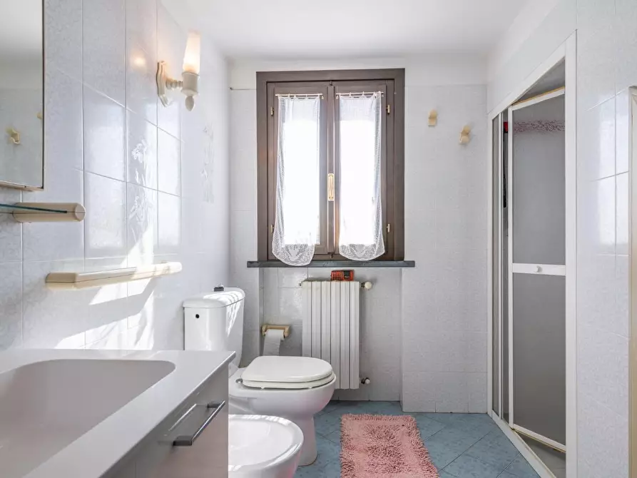 Immagine 13 di Villa in vendita  a Pontedera