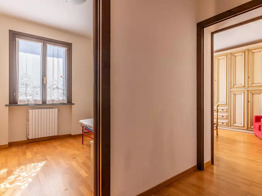 Immagine 36 di Villa in vendita  a Pontedera