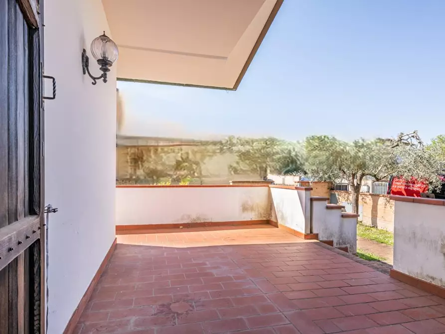 Immagine 49 di Villa in vendita  a Pontedera