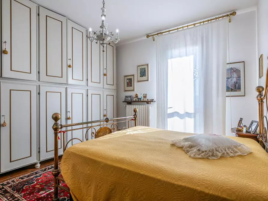 Immagine 8 di Villa in vendita  a Pontedera