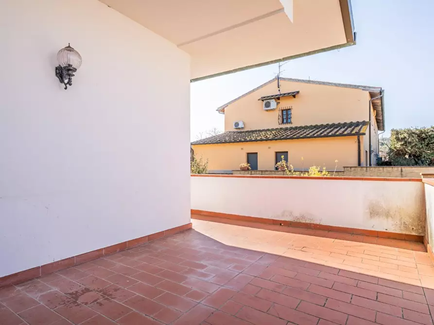 Immagine 50 di Villa in vendita  a Pontedera