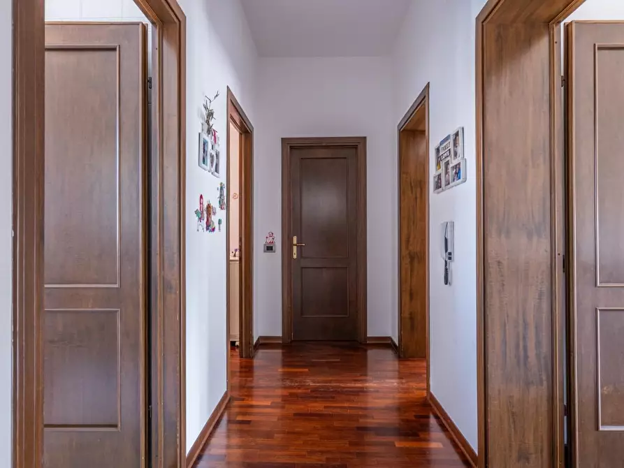 Immagine 22 di Villa in vendita  a Pontedera