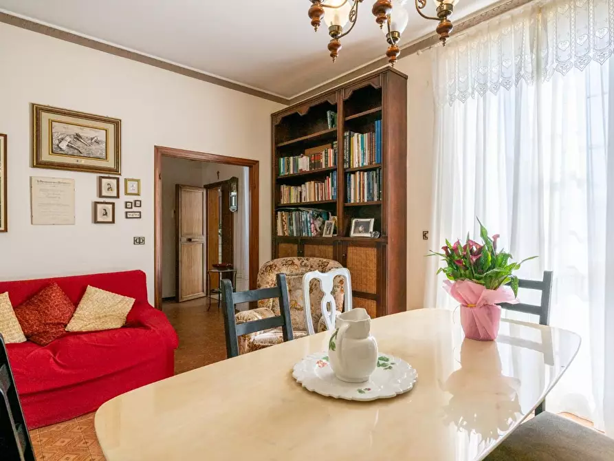 Immagine 10 di Casa indipendente in vendita  a Pontedera