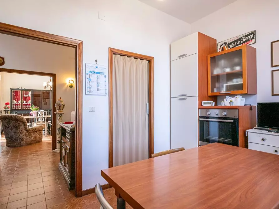 Immagine 12 di Casa indipendente in vendita  a Pontedera