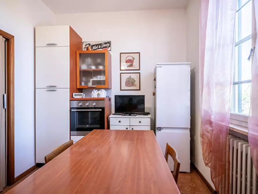 Immagine 13 di Casa indipendente in vendita  a Pontedera