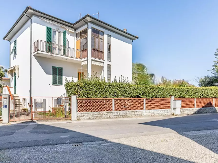 Immagine 1 di Casa indipendente in vendita  a Pontedera