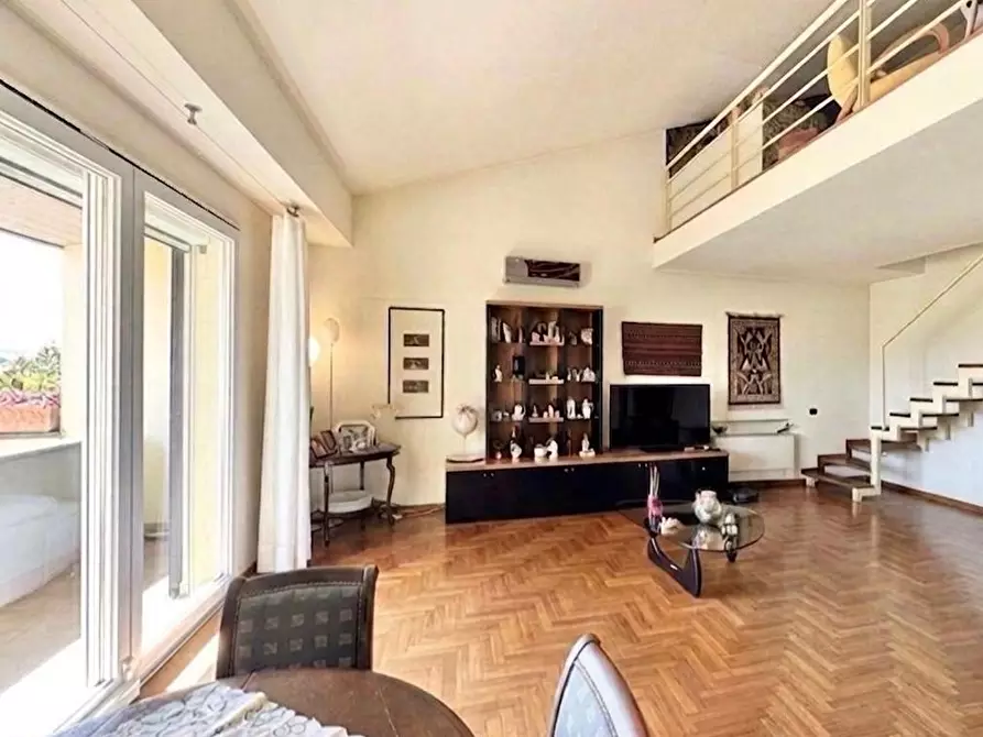 Immagine 2 di Villa in vendita  a Ponsacco