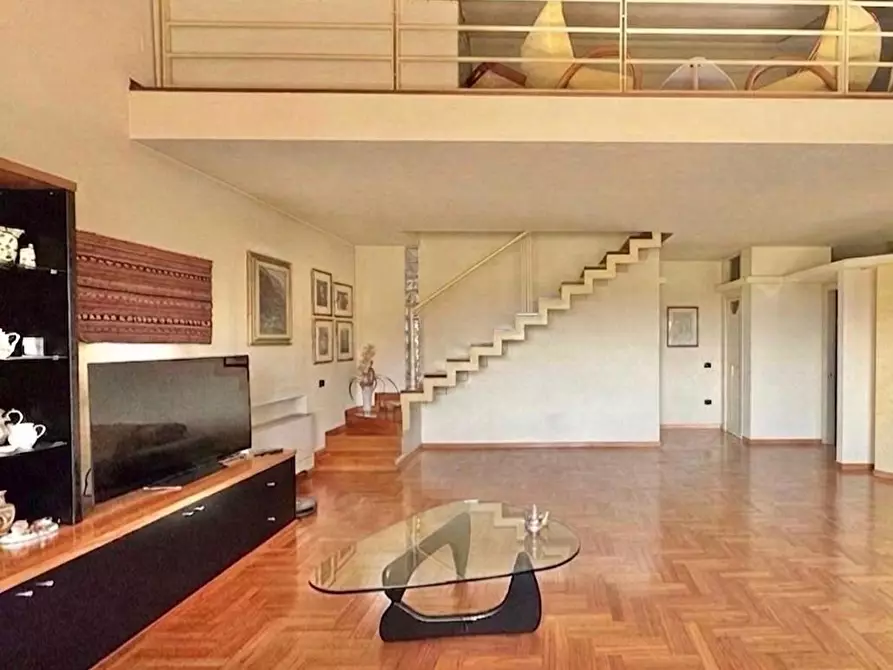 Immagine 3 di Villa in vendita  a Ponsacco