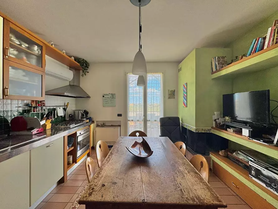 Immagine 9 di Villa in vendita  a Ponsacco