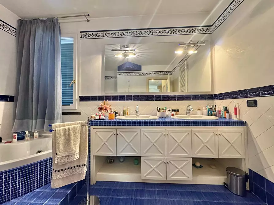 Immagine 17 di Villa in vendita  a Ponsacco