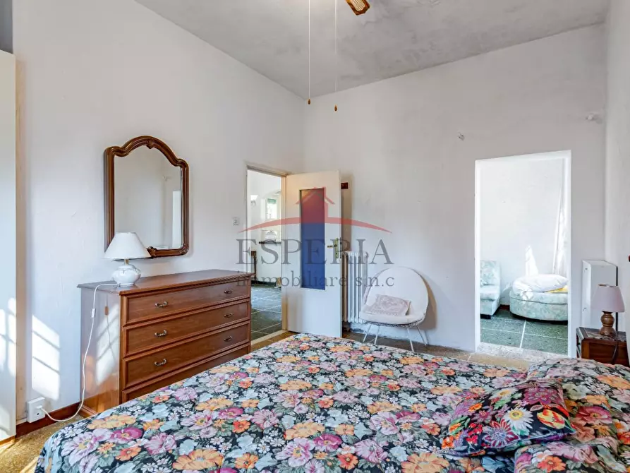 Immagine 20 di Villa in vendita  a Pisa