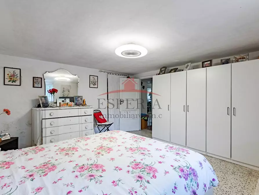 Immagine 38 di Villa in vendita  a Pisa