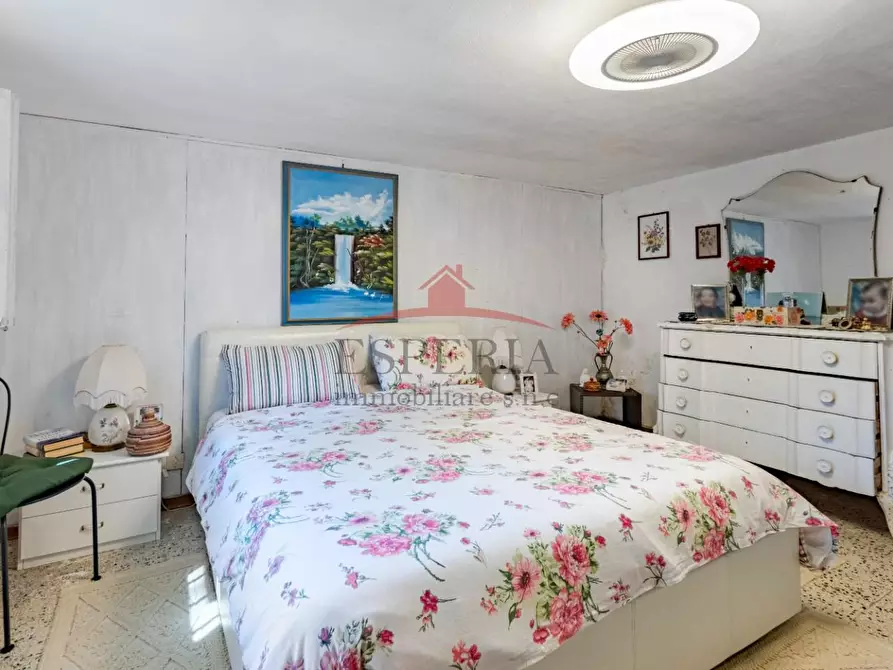 Immagine 37 di Villa in vendita  a Pisa