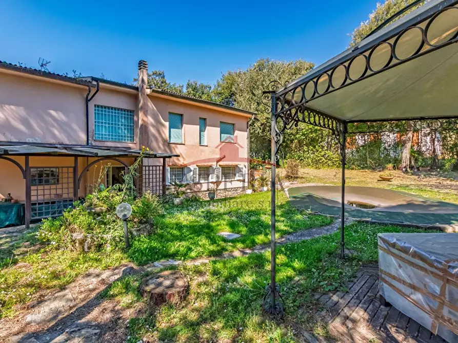 Immagine 41 di Villa in vendita  a Pisa