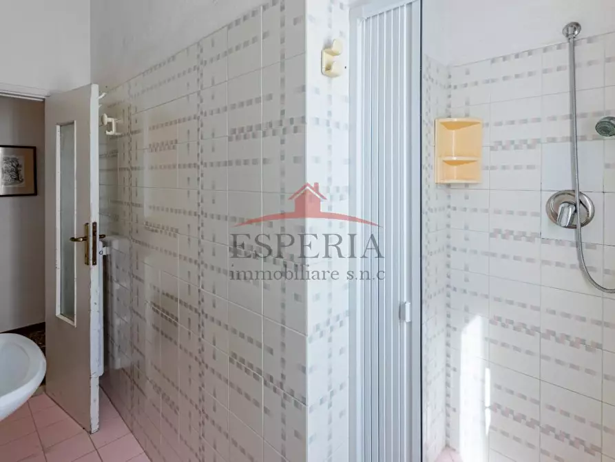 Immagine 15 di Villa in vendita  a Pisa