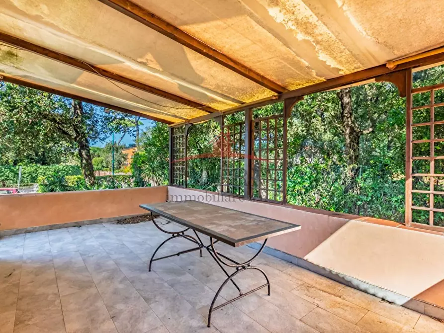 Immagine 10 di Villa in vendita  a Pisa